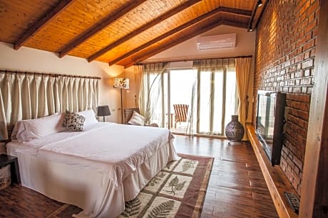 Deluxe Double Room with Balcony and Sea View Second Floor