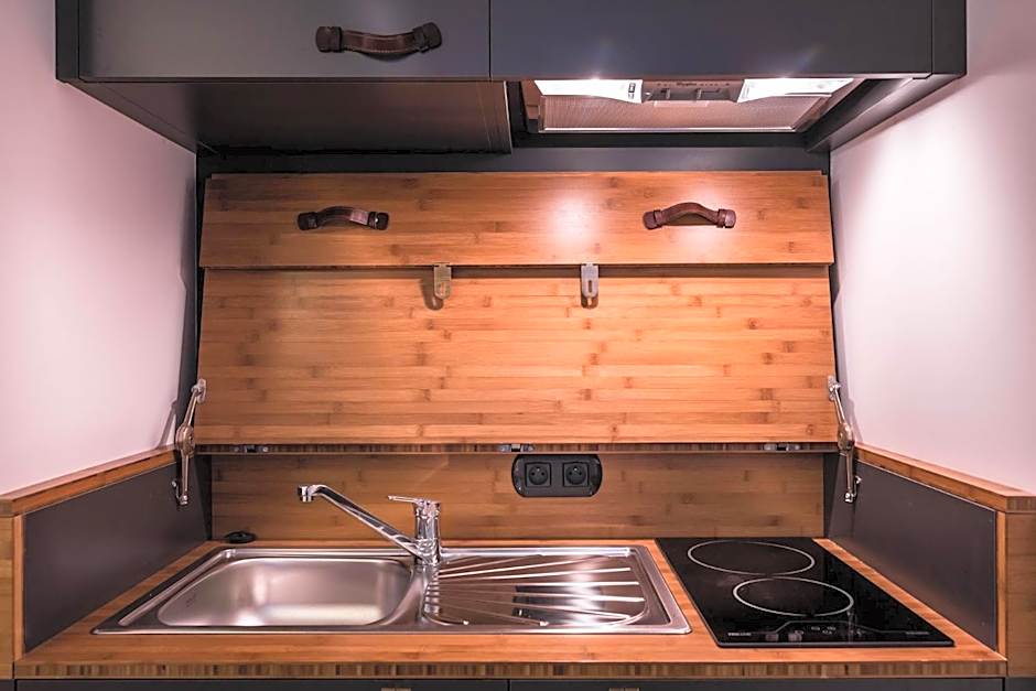 Best Western Plus Suitcase Paris La Defense