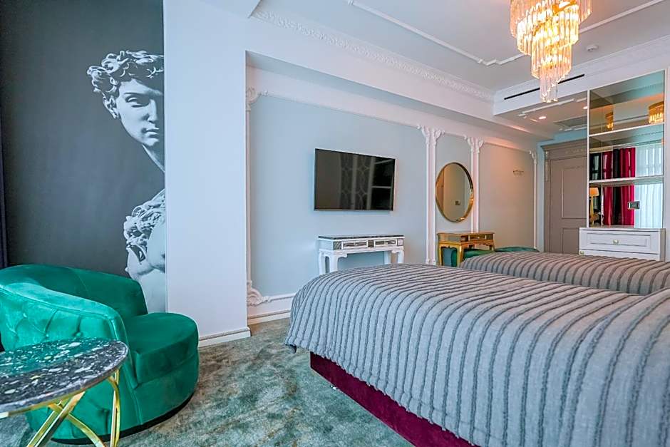 W Regal Boutique Hotel&Spa