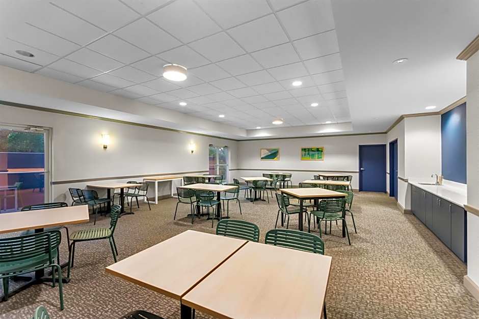 Spark by Hilton Dothan