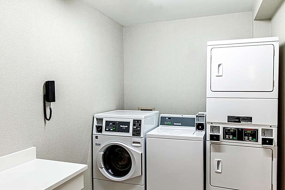 Hampton Inn By Hilton And Suites Charleston/West Ashley