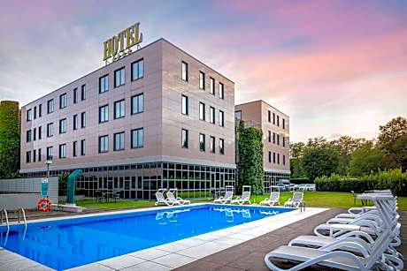 Best Western Hotel Cavalieri Della Corona