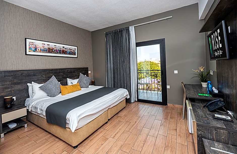 Rise Hotel