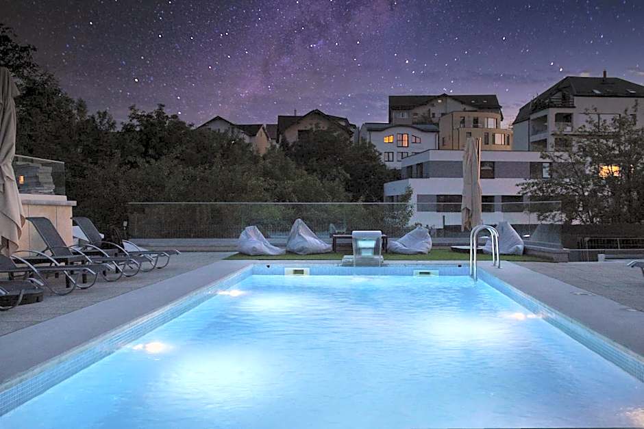 Panorama Deluxe Aparthotel