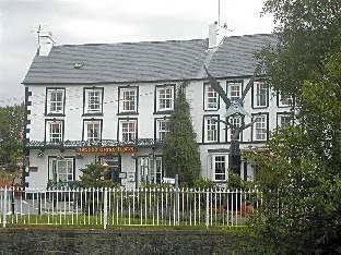 Neuadd Arms Hotel