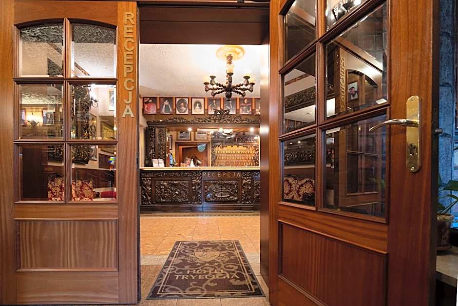 Hotel Trylogia