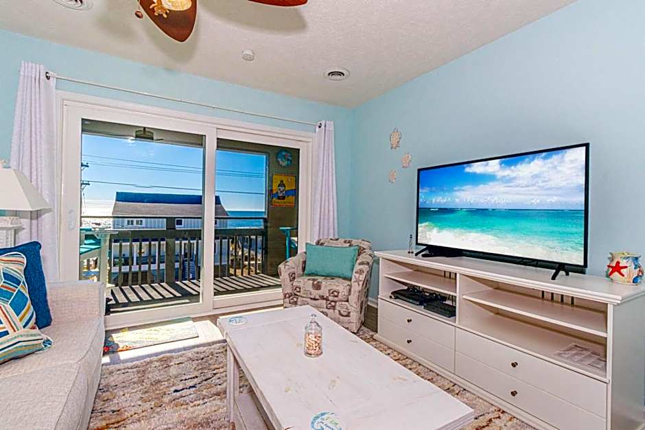 Stunning Ocean View 2-bedroom Suite-Renovated and sleeps 8! Channel Marker E-3