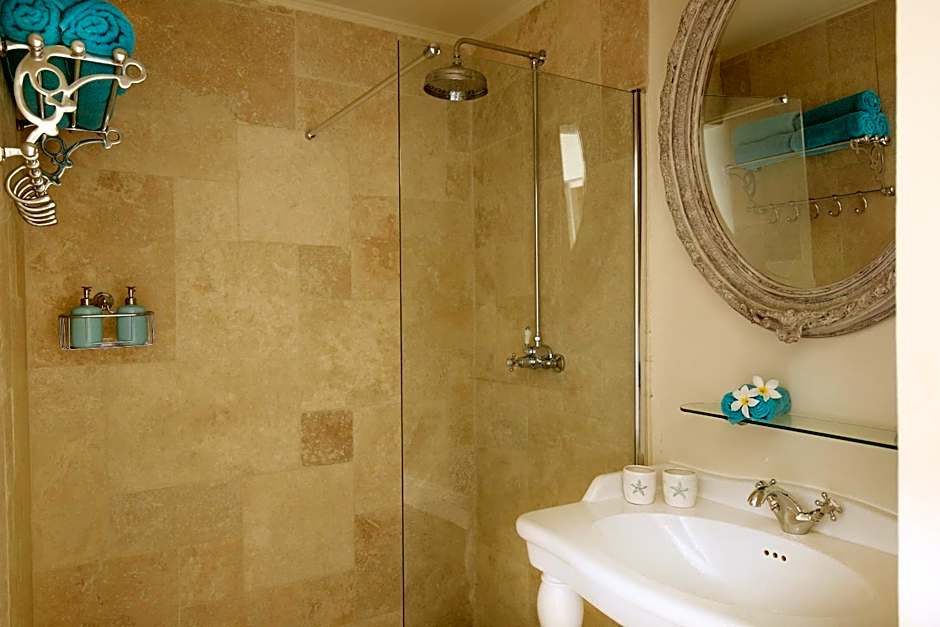 Ocean Breeze Boutique Hotel & Marina