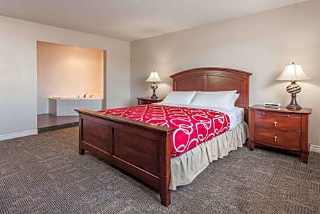 Queen Suite - Non-Smoking