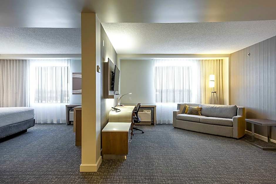 Courtyard by Marriott Montreal West Island/Baie D'Urfe