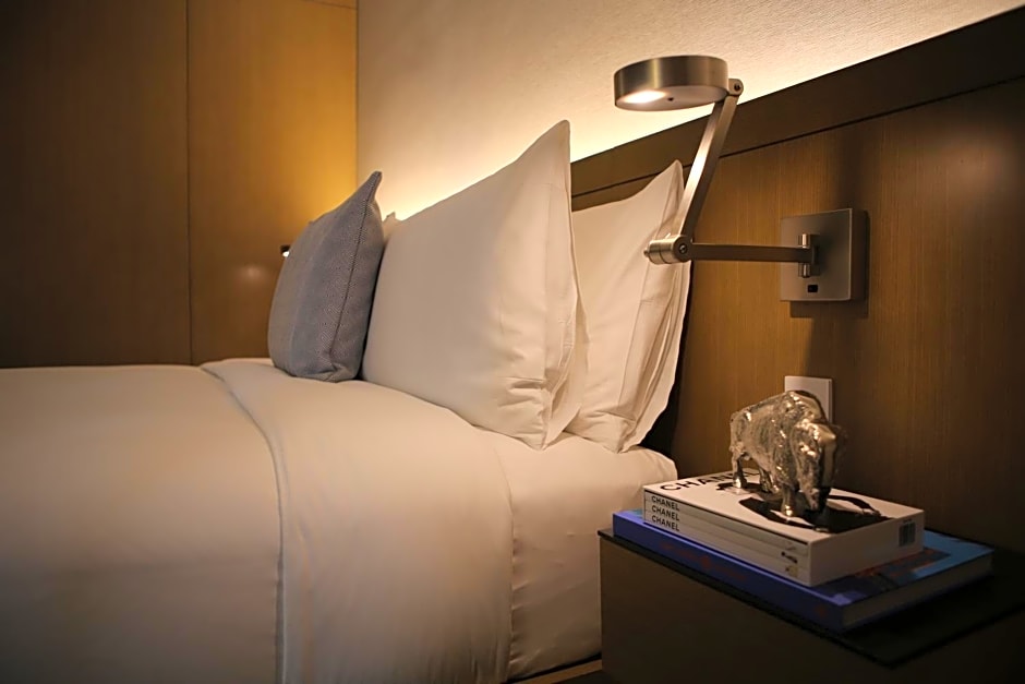 The Knickerbocker Hotel
