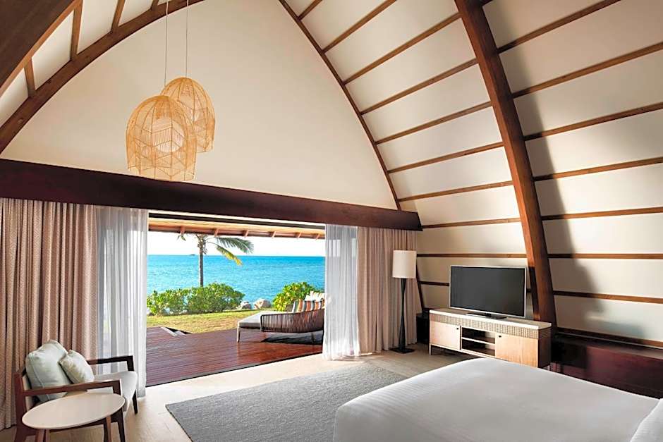 Photo 1 of 5 of Royal Villa 1 King Bed, Ocean front, Terrace