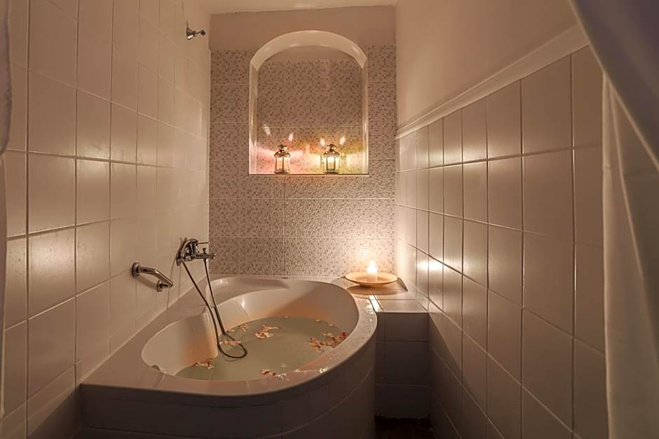 Thea Villas and Suite