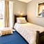 Downtown Picton Retreat - Near Sandbanks and Wineries