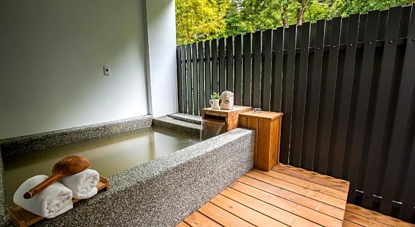 Sunshine Hot Spring B&B