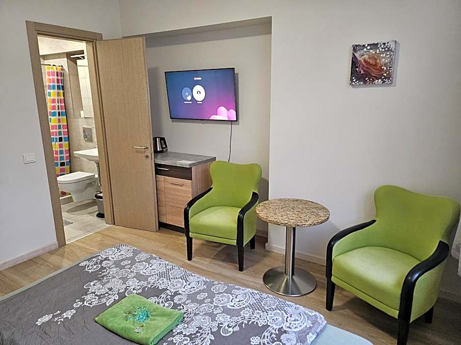 Kauno apartamentai king size bed