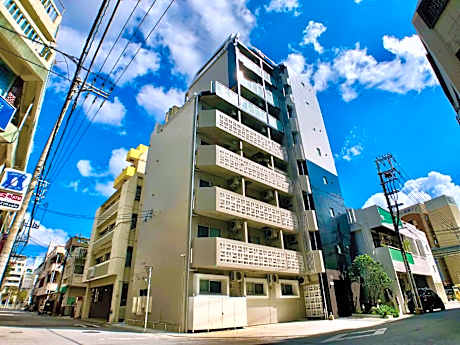 Infinity Hotel NahaKumoji -SEVEN Hotels and Resorts-