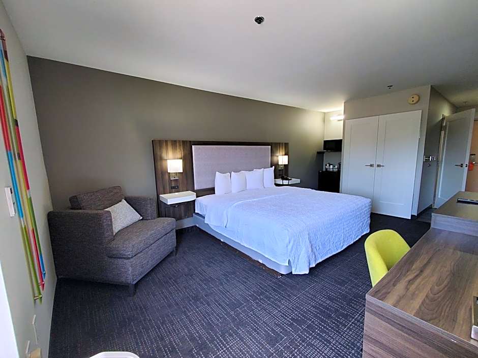 Hampton Inn By Hilton Olathe