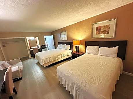 Royal Inn and Suites