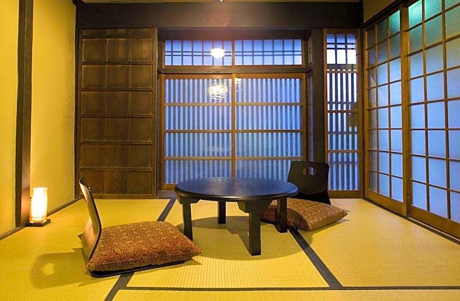 Bettei Demizu Machiya Inn