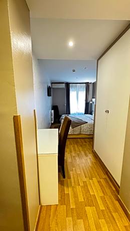Double Room with 2 Extra Beds