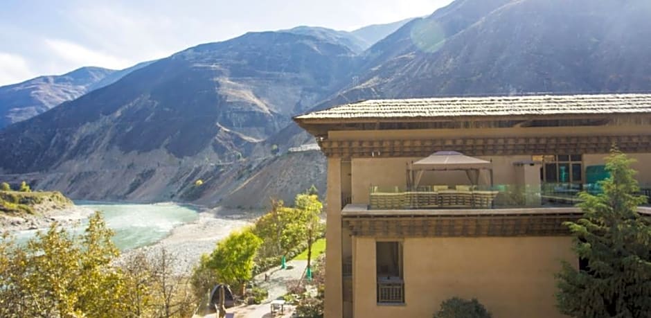 Lux Hotel Deqen Benzilan