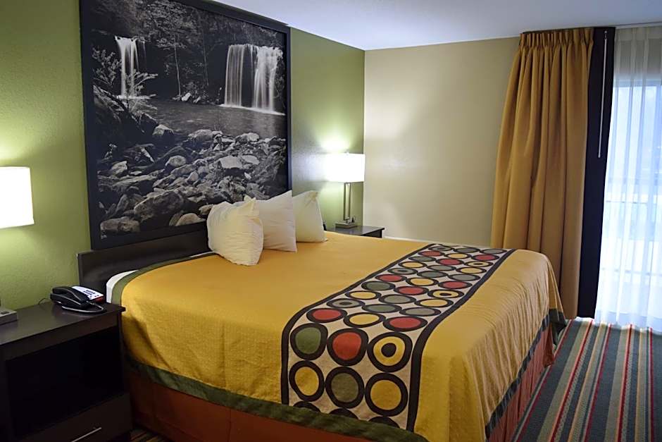 Super 8 by Wyndham Paragould