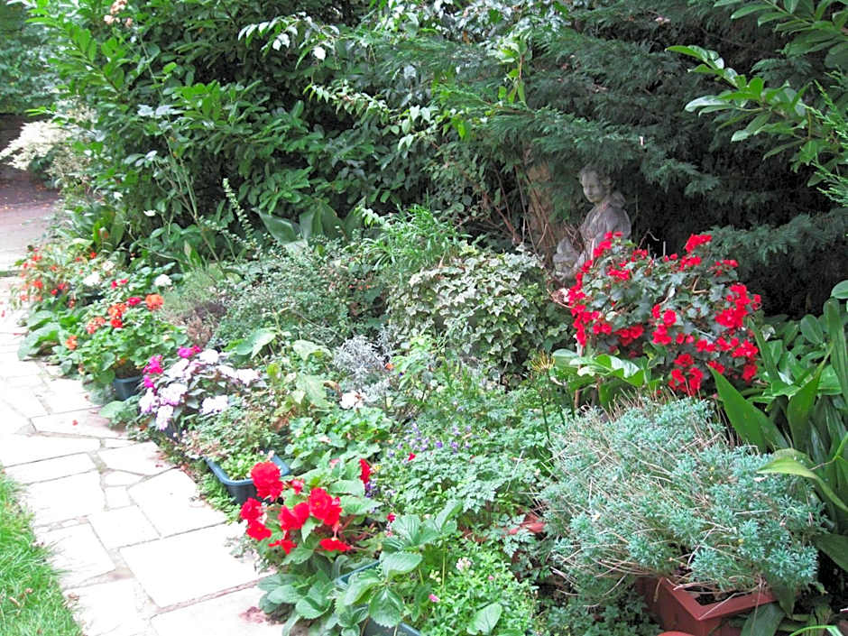 Dawson Place, Juliette's Bed and Breakfast