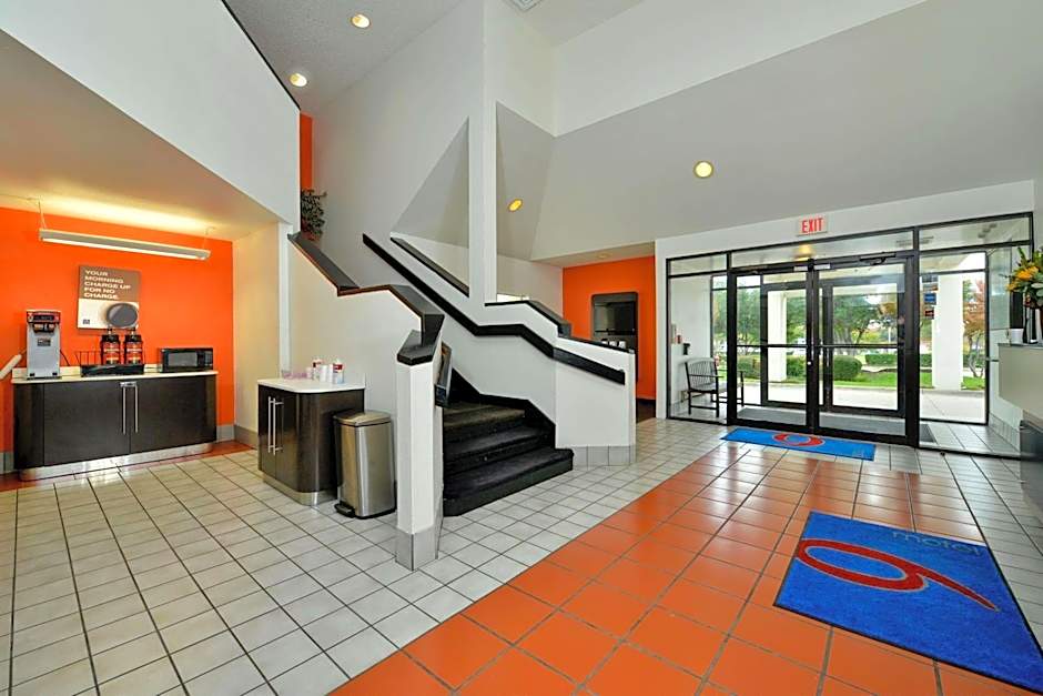Motel 6-Plano, TX - West - Frisco