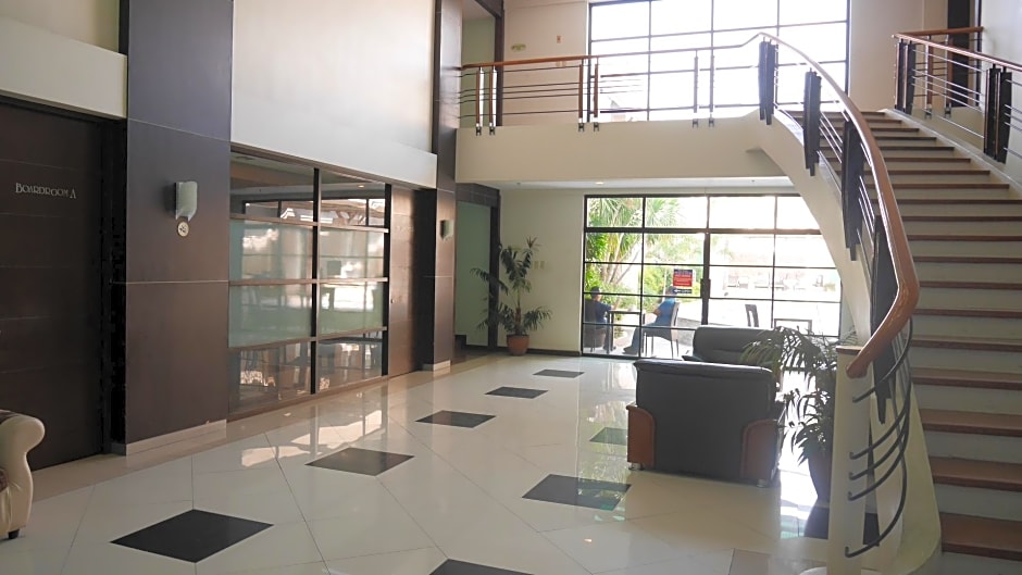 Circle Inn - Hotel & Suites