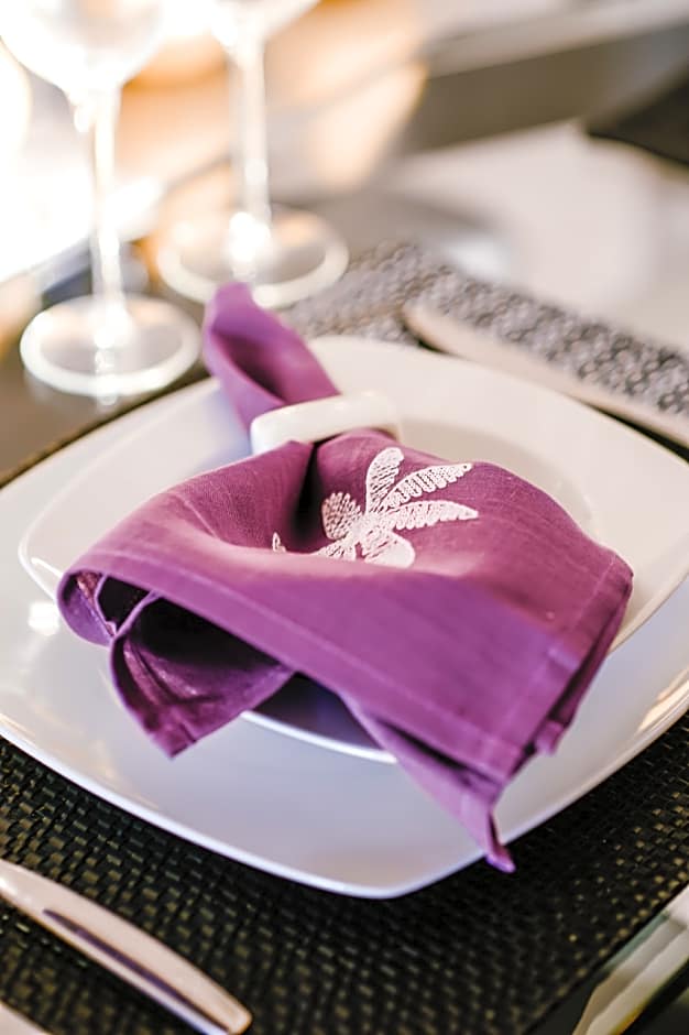 Encanto Riviera Condohotel