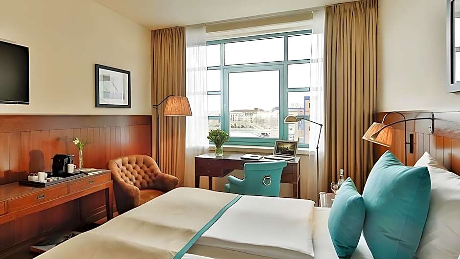 AMERON Berlin ABION Spreebogen Waterside