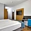 Airport Hotel Aurora Star