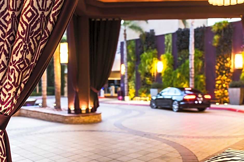 Avenue of the Arts Costa Mesa, a Tribute Portfolio Hotel
