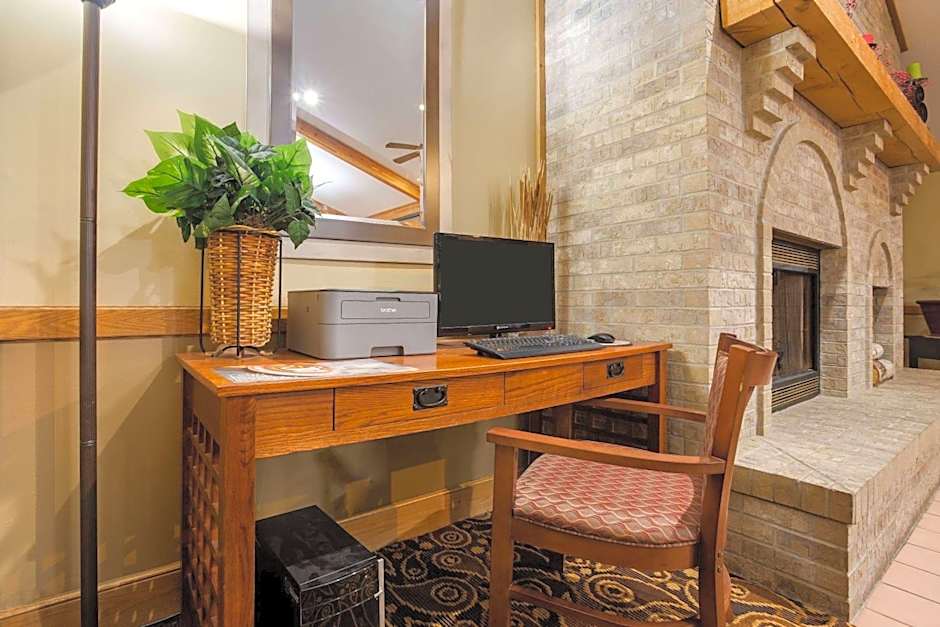 AmericInn by Wyndham Tomah