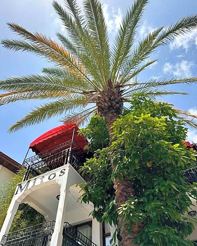 Mitos Apartments