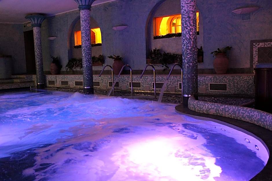 Casanova - Wellness Center La Grotta Etrusca