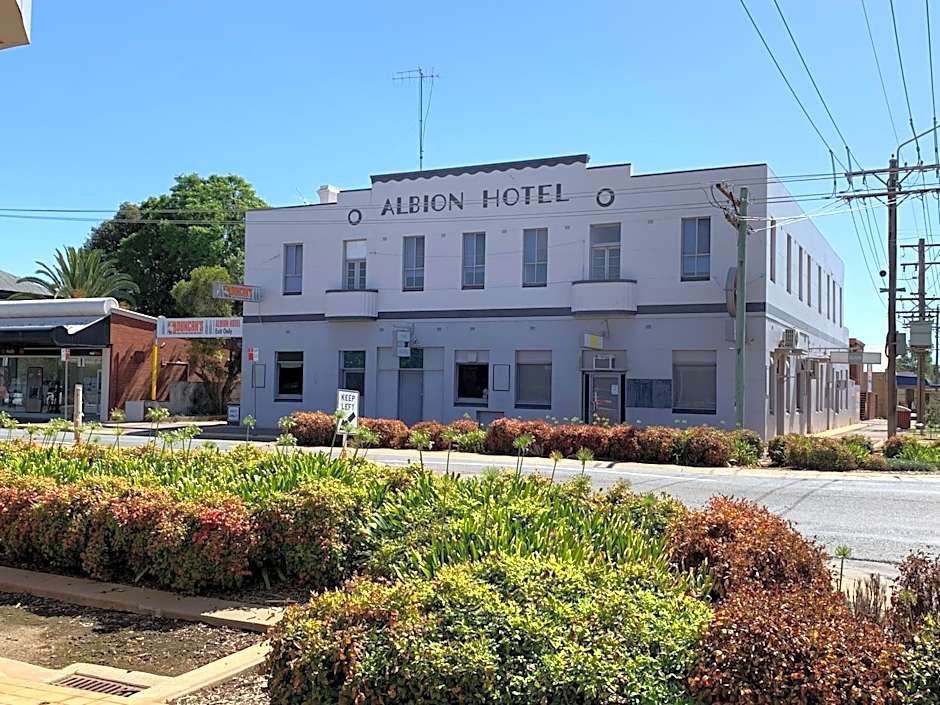 Albion Motel Finley