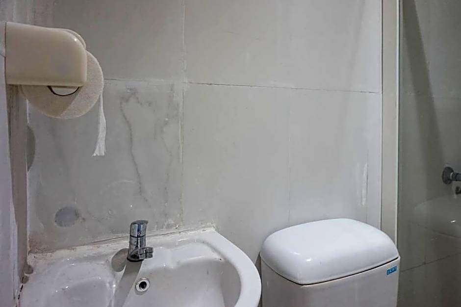 RedDoorz Syariah @ Raya Punten Batu