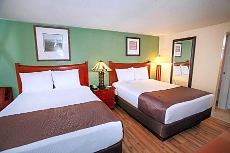 Queen Room with Two Queen Beds - Smoking