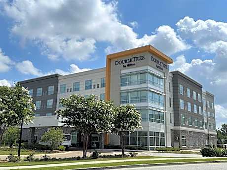 DoubleTree by Hilton Greenville Woodruff Road