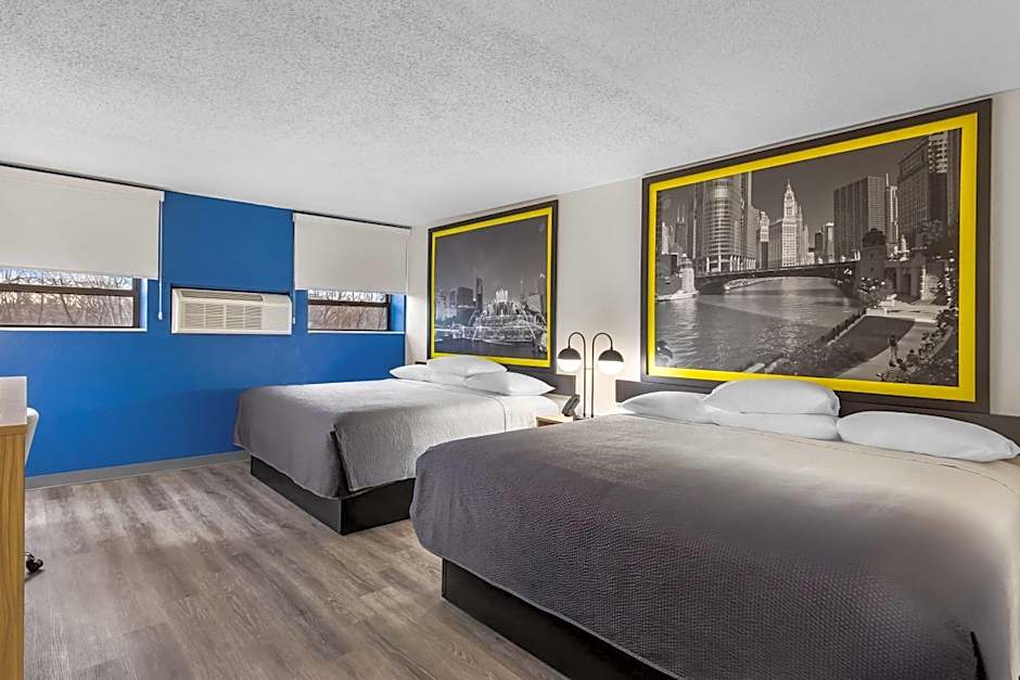 Super 8 by Wyndham Chicago IL