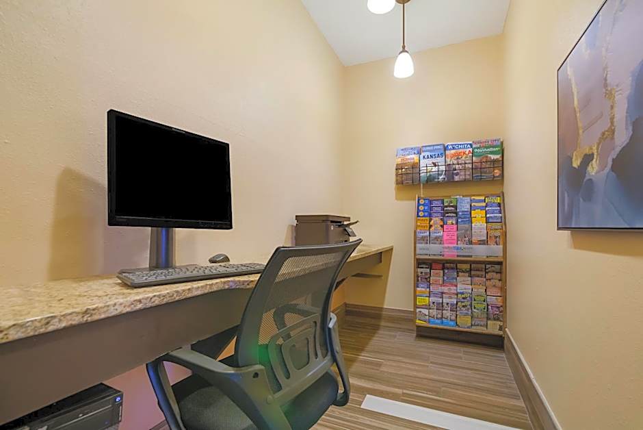 SureStay Plus by Best Western Topeka Northwest