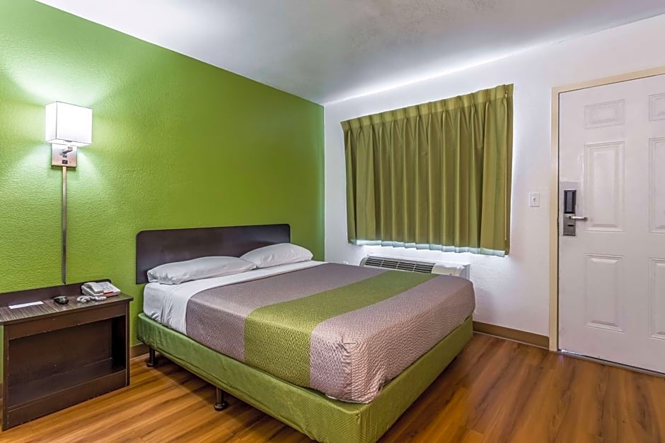 Motel 6-El Paso, TX - East