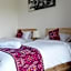 seno guesthouse and cafe