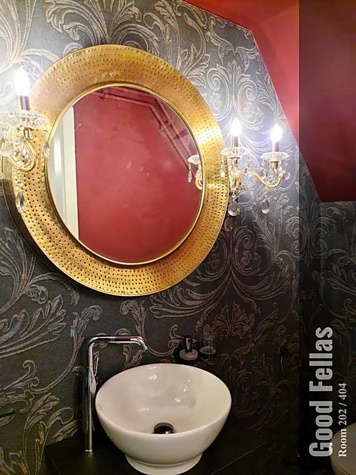 The Henry Self Check-In Guesthouse
