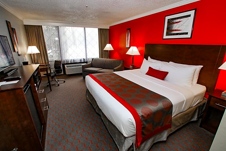 Ramada Hotel & Conference Center by Wyndham Lewiston