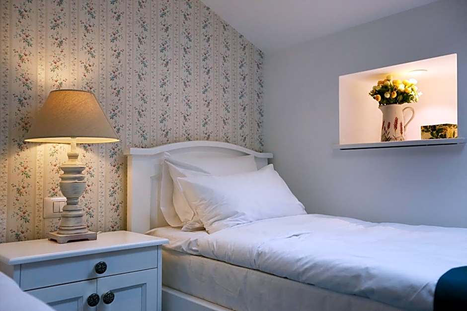 Hotel Les Jardins Carol