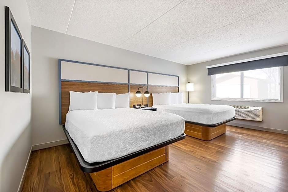 Photo 1 of 6 of 2 Queen Beds, Pet-Friendly