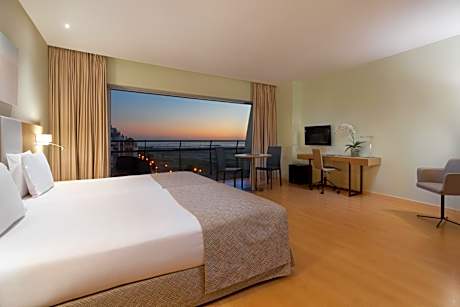 Standard Double or Twin Room with Sea View